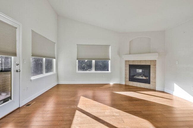 Building Photo - 6756 Solana Dr