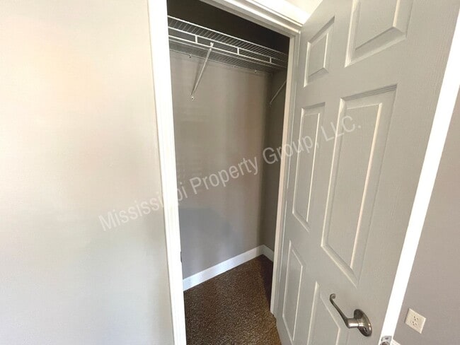 Building Photo - 3BR/2.5BA Home For Rent