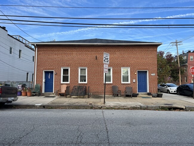 Building Photo - 1300 Hull St