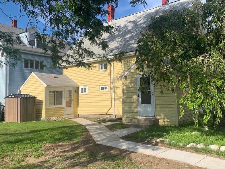 Primary Photo - 249 Union St