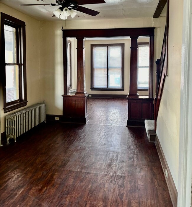 Building Photo - Duplex For Rent