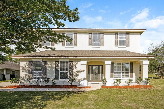 Building Photo - 731 E Red House Branch Rd