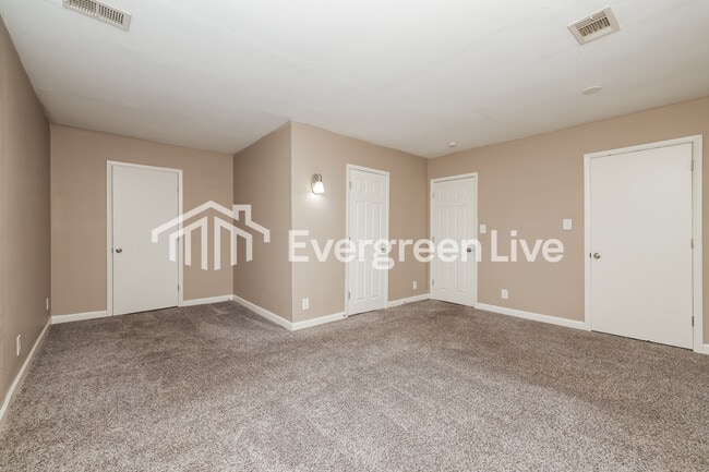 Building Photo - 5336 Tucson Dr