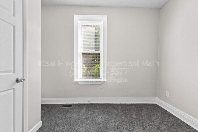 Building Photo - 3707 Hunt St