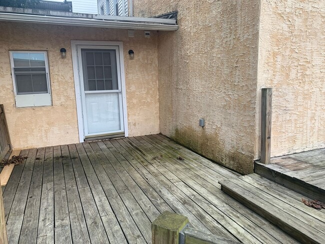 Building Photo - Future Rental! 3 Bed/2 Bath, Fenced Yard, Storage-York City SD