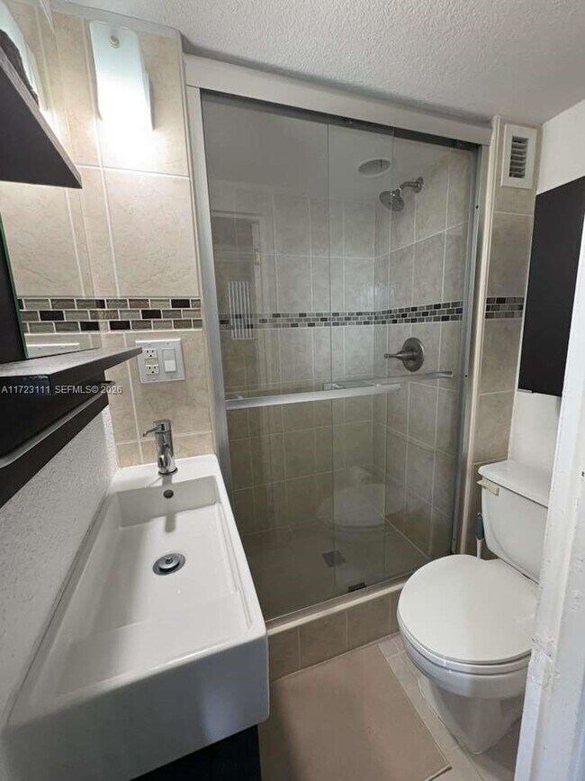 Building Photo - 4001S S Ocean Dr