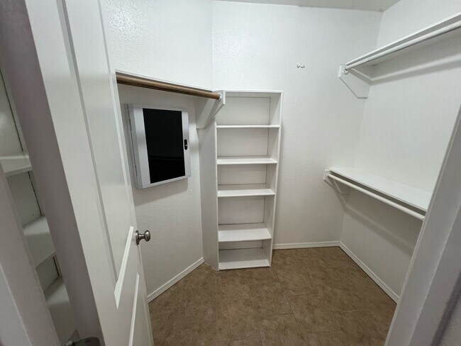 Building Photo - COMING SOON, JANUARY 10TH:  Beautifully Remodeled 3/2/2 Home, Generously updated Smart Home - For...