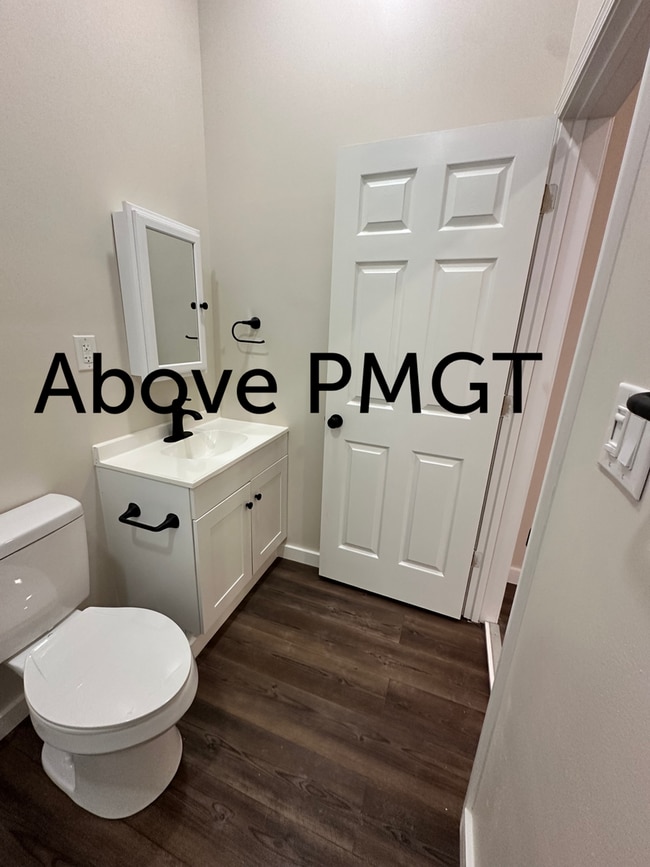 Building Photo - New remodeled 4 bedroom & 4 Bathroom Single Family home can also qualify as a student home.