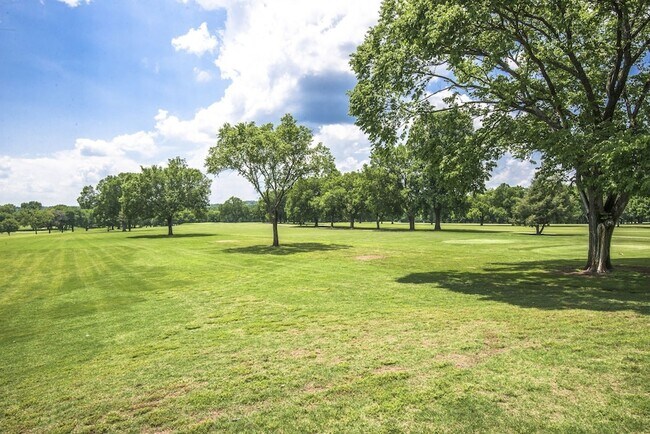 Building Photo - 312 Sloan Rd