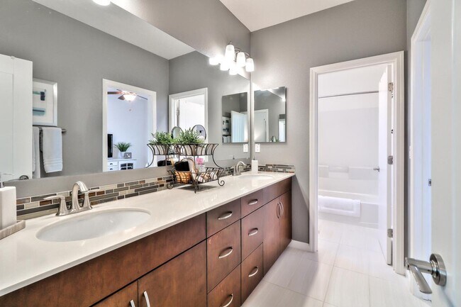 Building Photo - 33 Angra Way