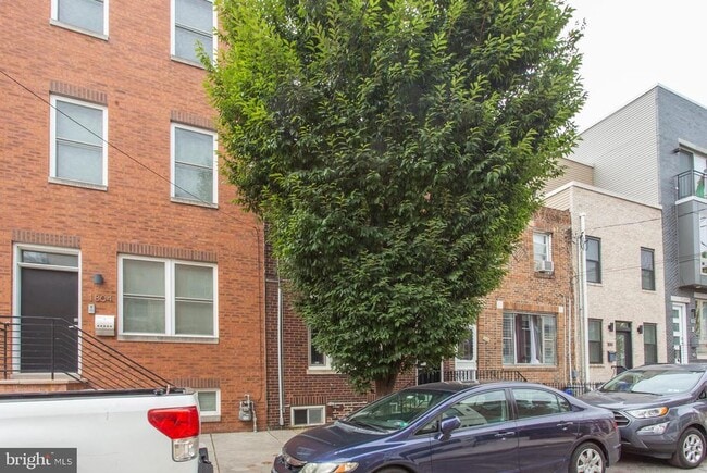 Building Photo - 1806 Manton St