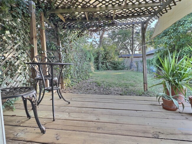 Patio - 1205 North St