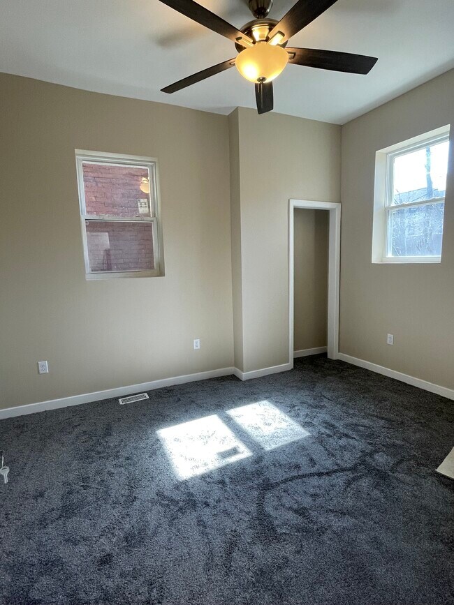 Building Photo - 7214 Meade St