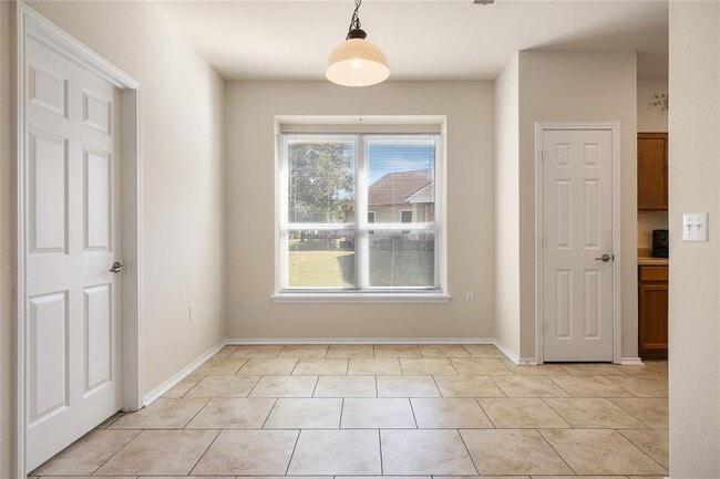 Building Photo - 119 Portsmouth Dr