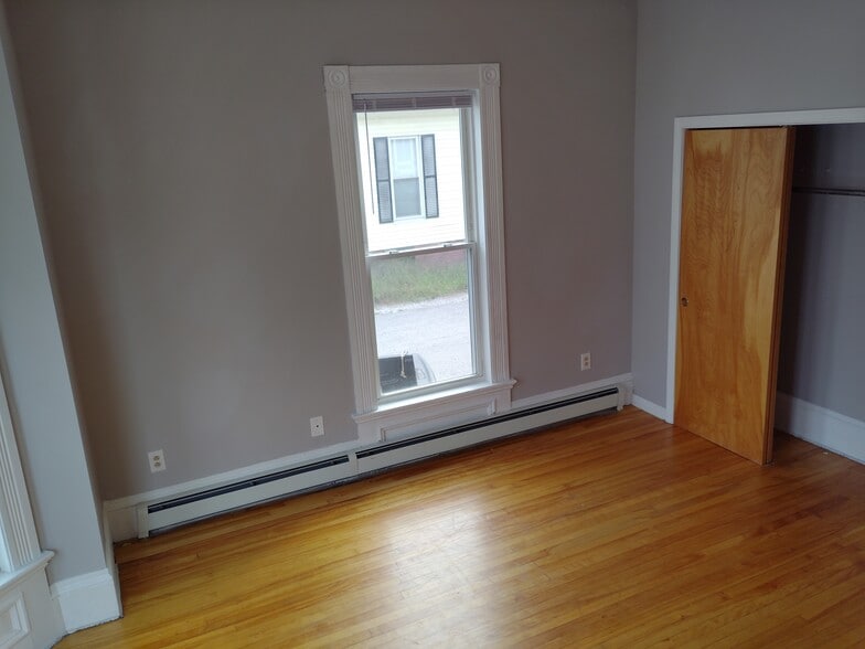 Livingroom2 - 41 Perley St