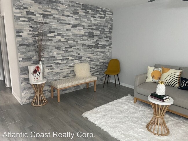 Building Photo - 2 br, 1 bath House - 3512 Clover Meadows D...