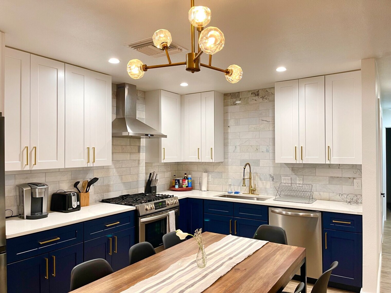 Building Photo - 607 Blueberry Hill