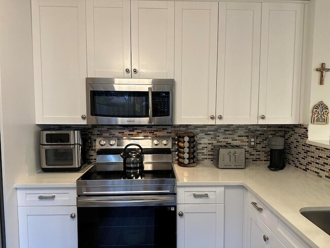 Building Photo - 1728 Shoreside Cir