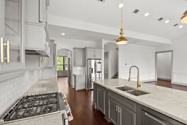 Building Photo - Timeless Elegance in Oak Forest: A Stylish...