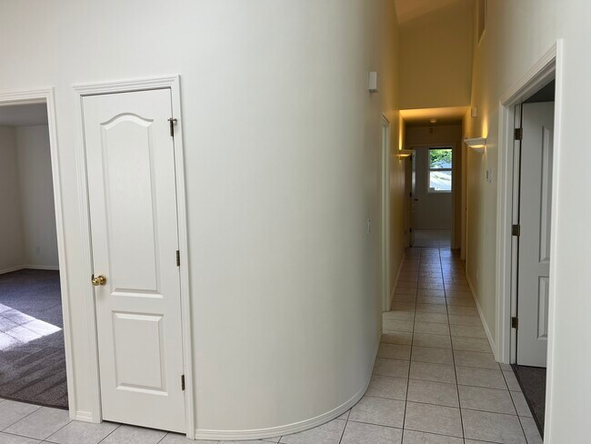 Building Photo - 6982 Marymac Dr SW