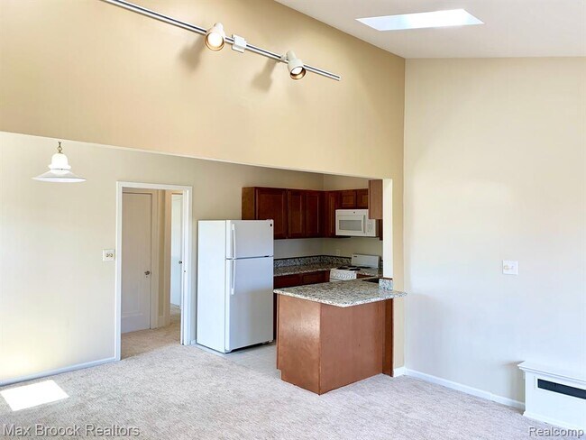 Building Photo - 156 N Worth St