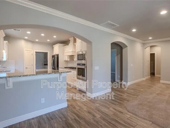 Building Photo - 12037 Ashford Dr