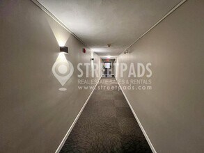 Building Photo - 2 bedroom in Boston MA 02130