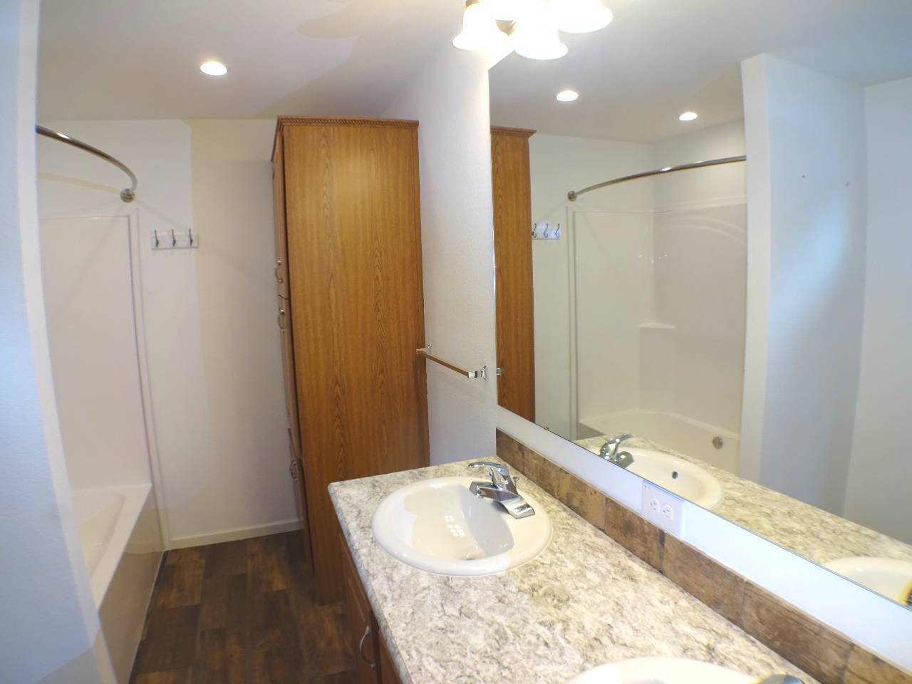 Master Bath - 120 Barnwood Cir