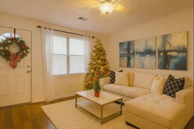 HOLIDAY SPECIALS AVAILABLE! - Oakland Hills | Single Story Apartment Homes