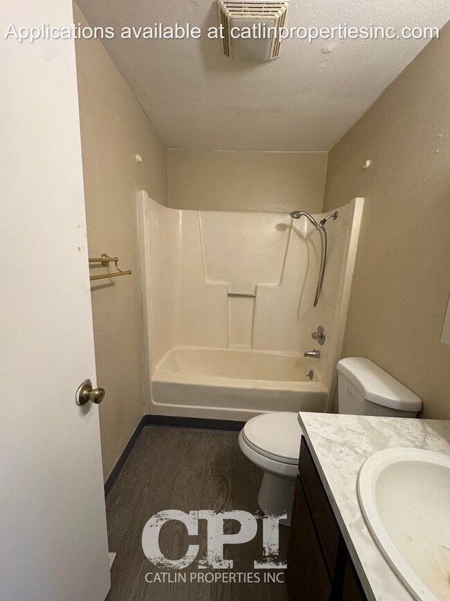 Building Photo - 410 Brierwood Ct SE