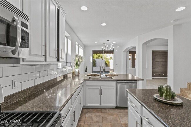 Building Photo - 17646 W Statler Dr