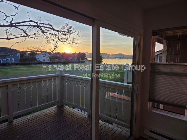 Building Photo - 198 Lakeshore Ct