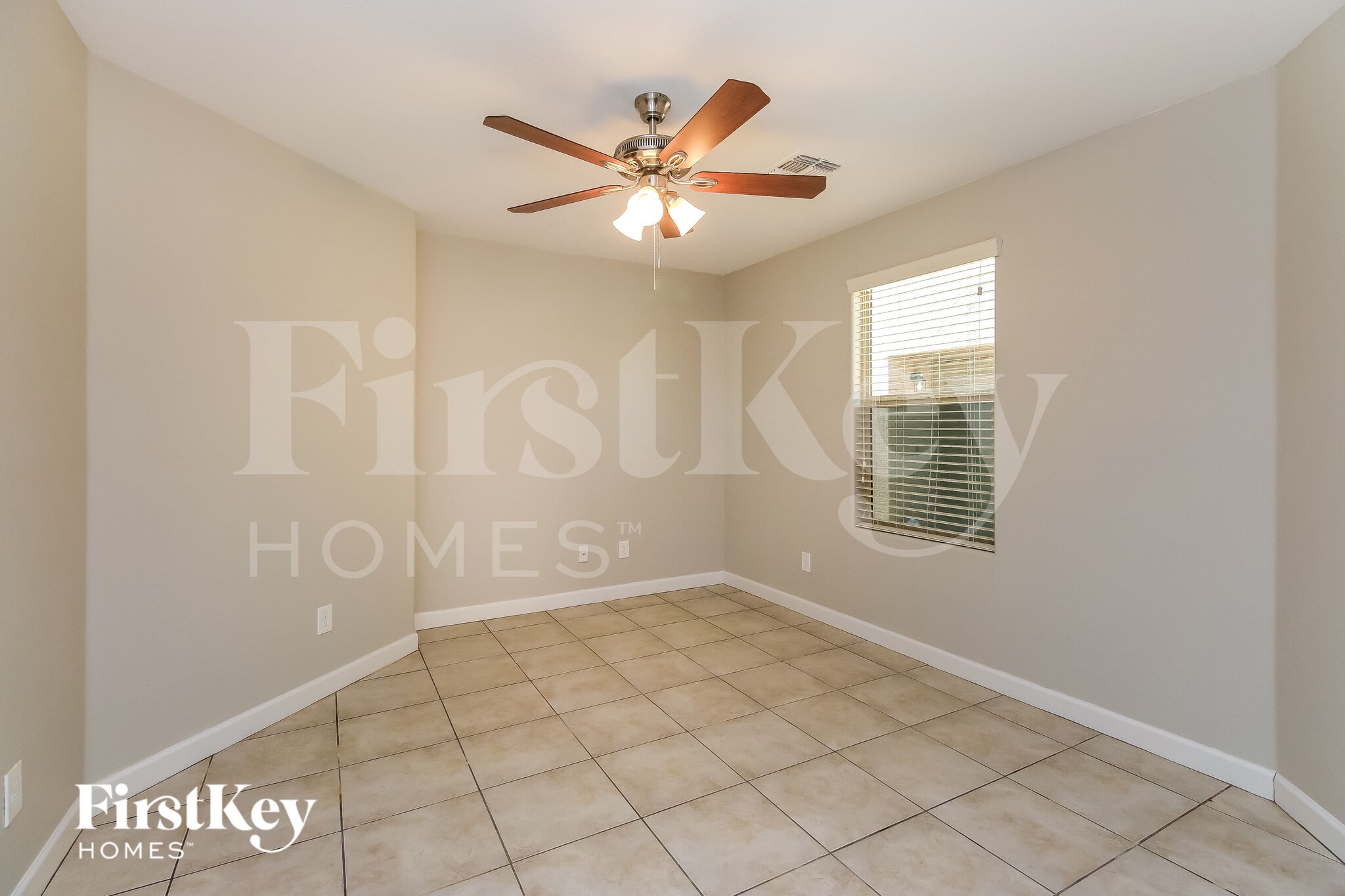 Building Photo - 4604 E Jadeite Dr