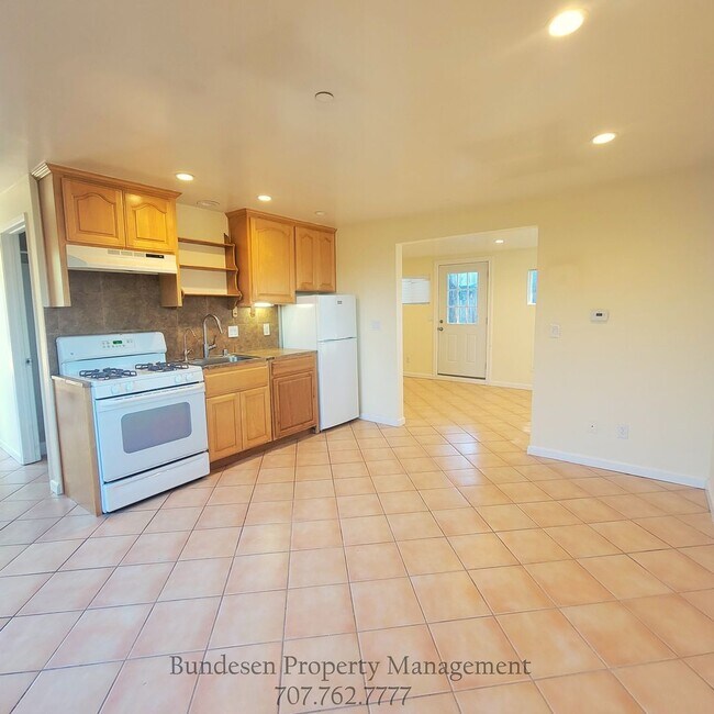 Building Photo - 4381 Bodega Ave