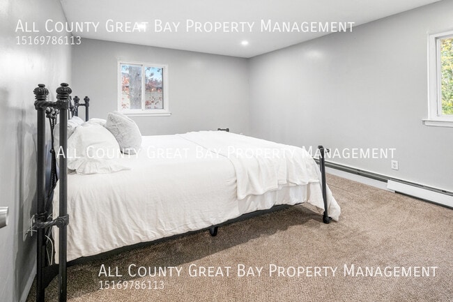 Building Photo - 921 Church St