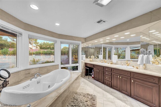 Building Photo - 7258 Loma Alta Cir