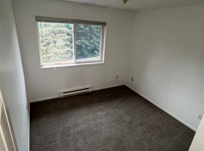 South bedroom - 813 Stein Ct
