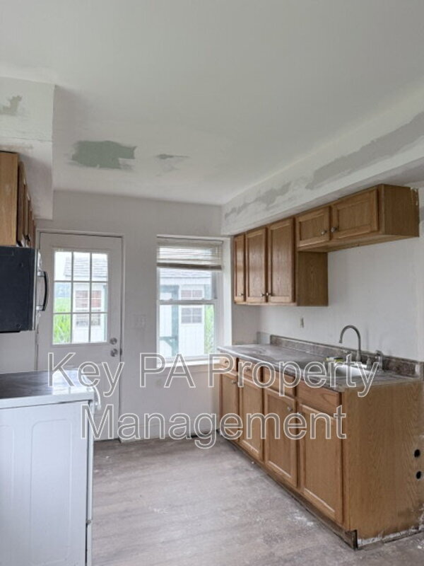 Building Photo - 110 Brick Rd
