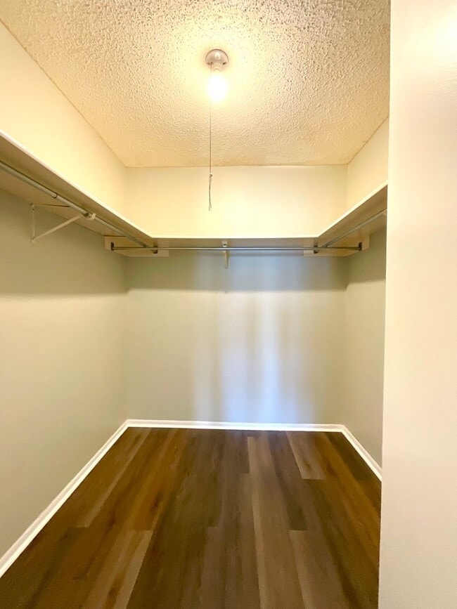 Building Photo - *MOVE IN SPECIAL*  3BD/2.5BA Dover Ridge Home Near 1604 – No Carpet, Fenced Yard & Covered Patio!