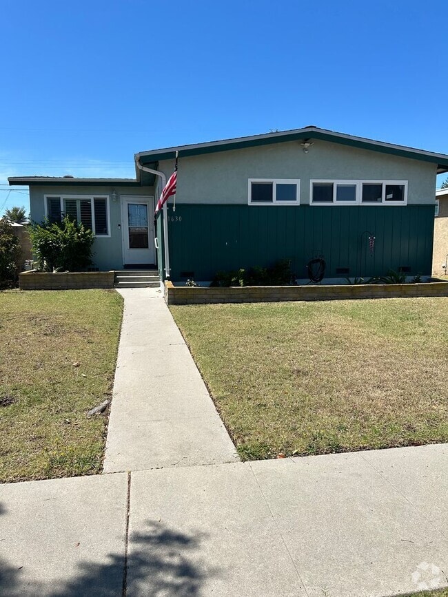 Building Photo - Beautiful 3 Bedroom 2 Bath !!