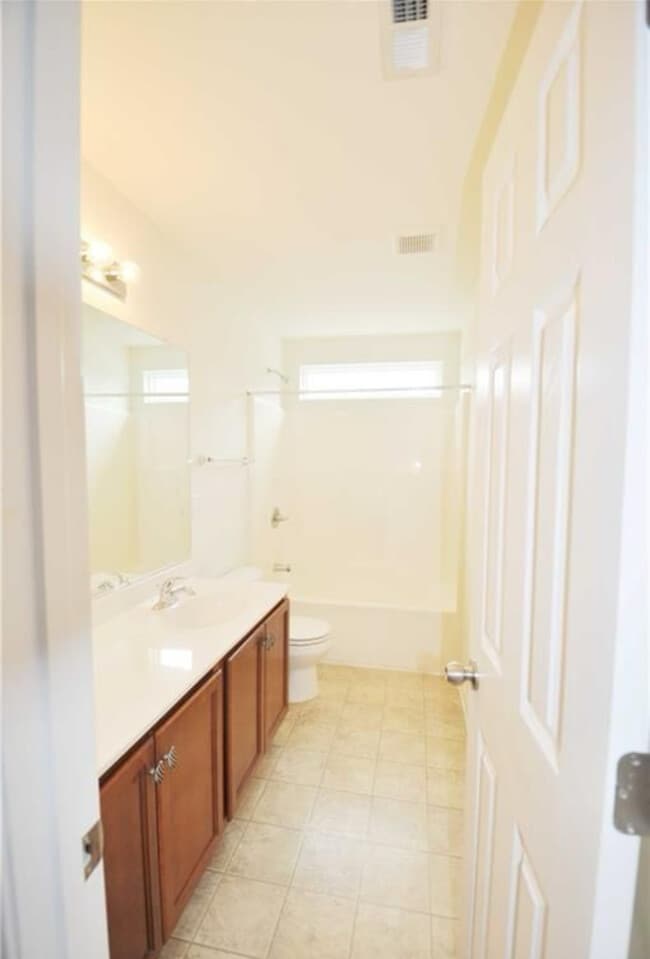 Building Photo - 1642 Ashmead Ln