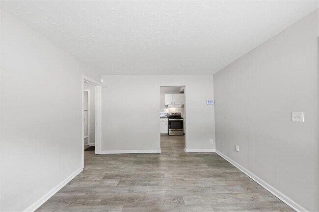 Building Photo - 154 Lawton St SW