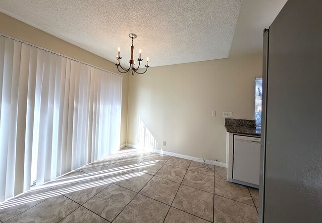 Building Photo - 2 Stories SFR - 4 Bedrooms + 2 Baths.  AVAILABLE NOW!