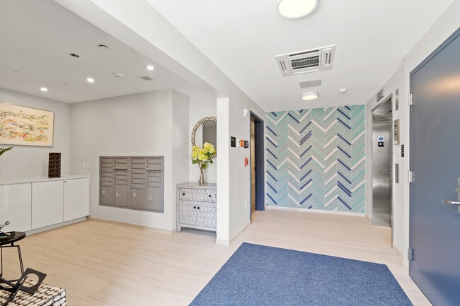 Building Photo - 68 Los Angeles St