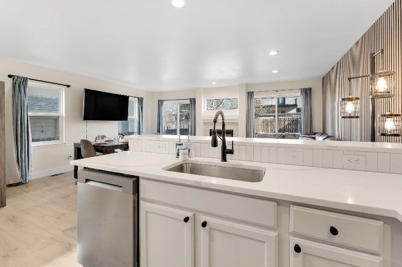 Building Photo - 5316 Stuart St