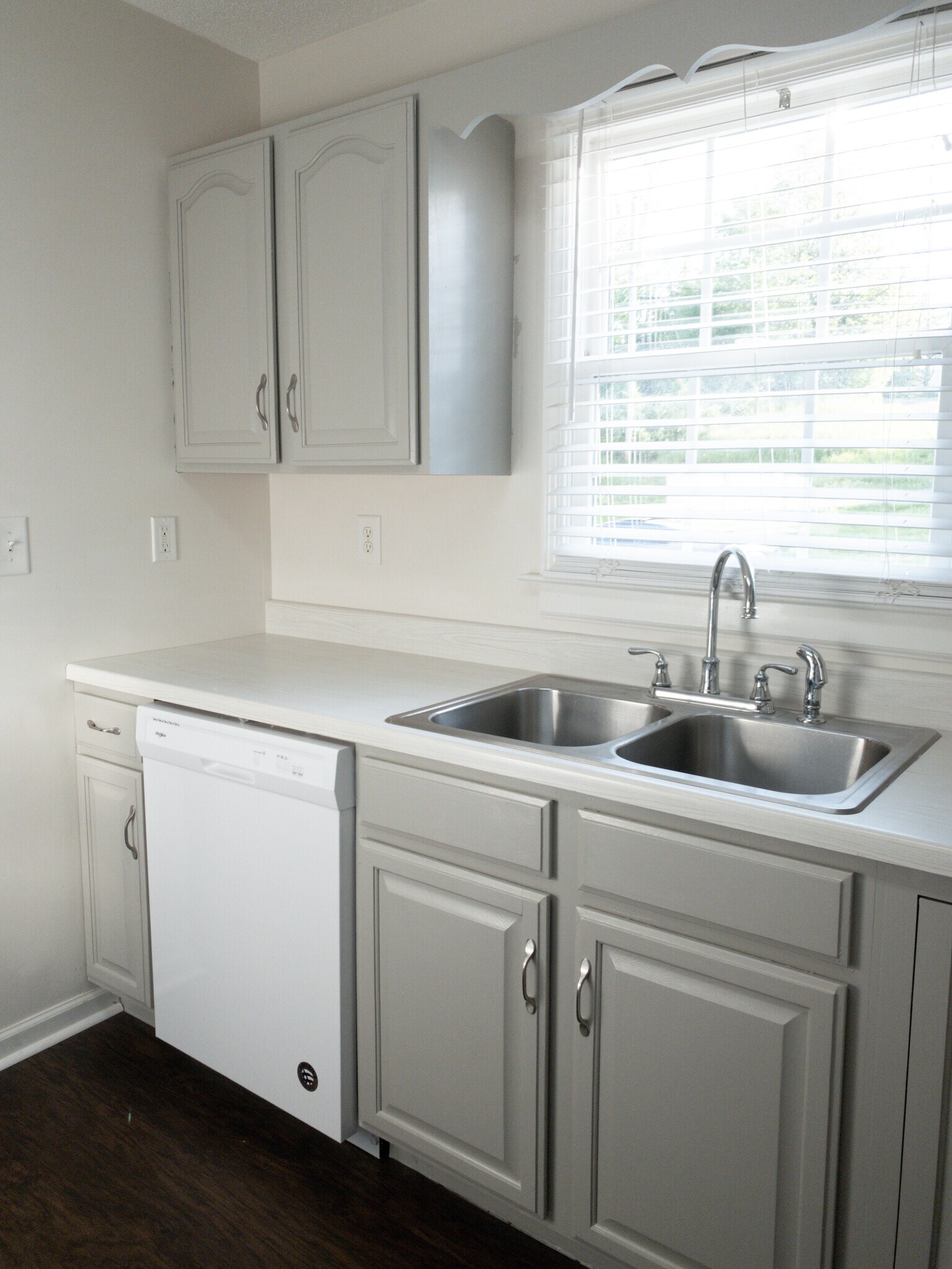 Building Photo - 152 Gray Station Rd