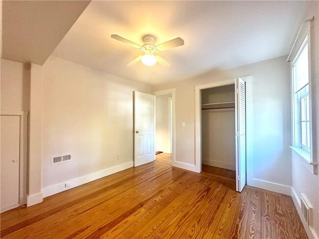 Building Photo - 12 Johnson Ct