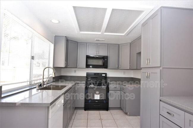 Building Photo - 30412 Sierra Madre Dr