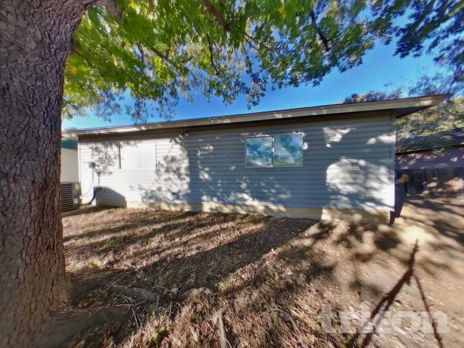 Building Photo - 8230 Longhorn Ridge Dr