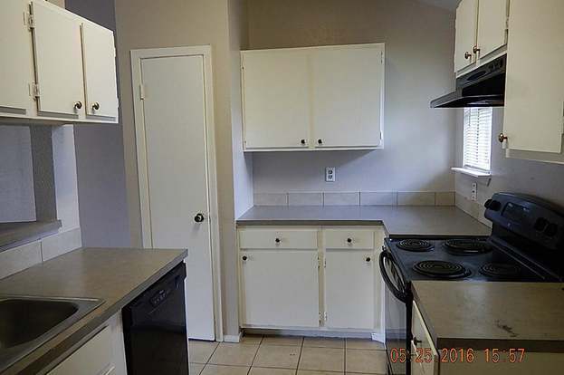 Building Photo - 12714 Summer Mill Dr